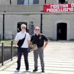 Gianni e Luca pronti ad entrare alla mostra