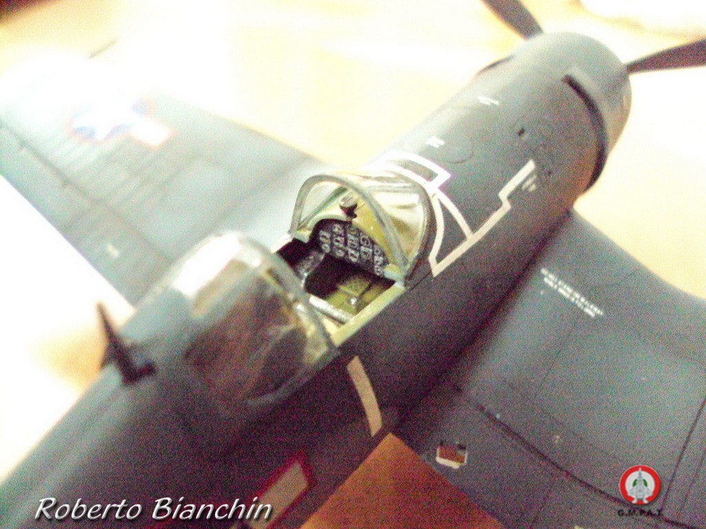 F 4U-1