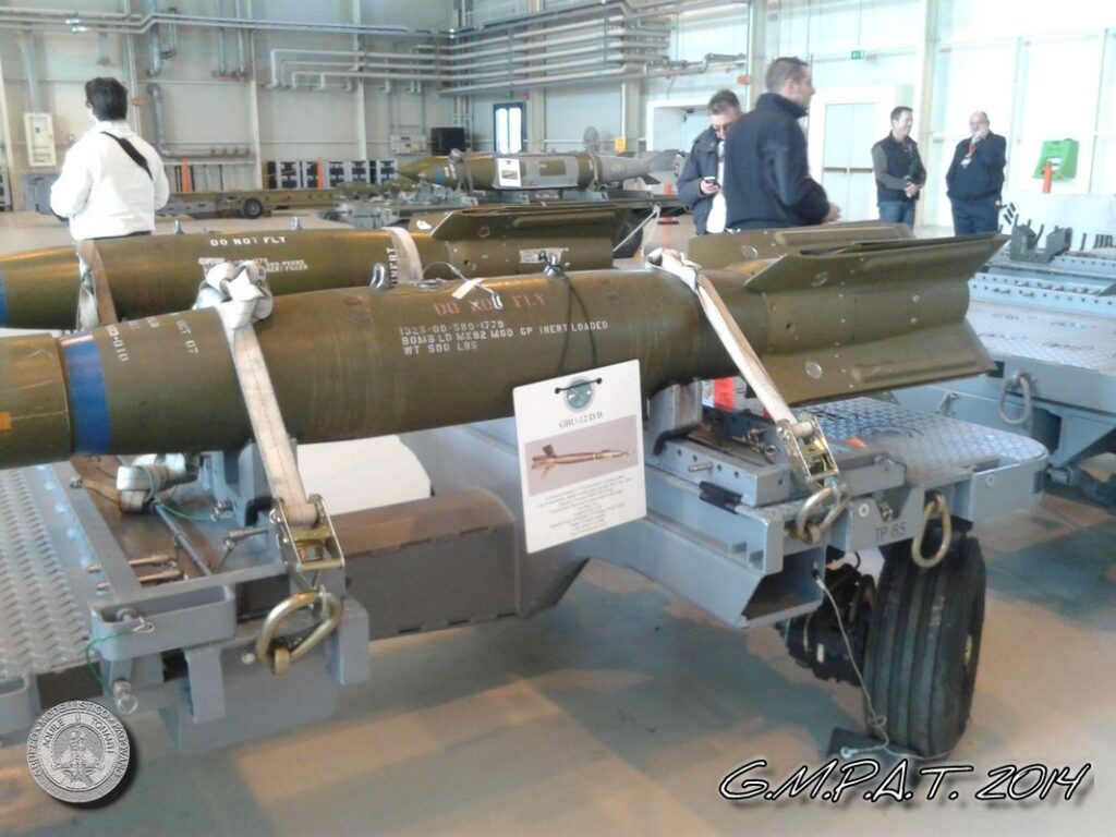 Aviano 13mar14