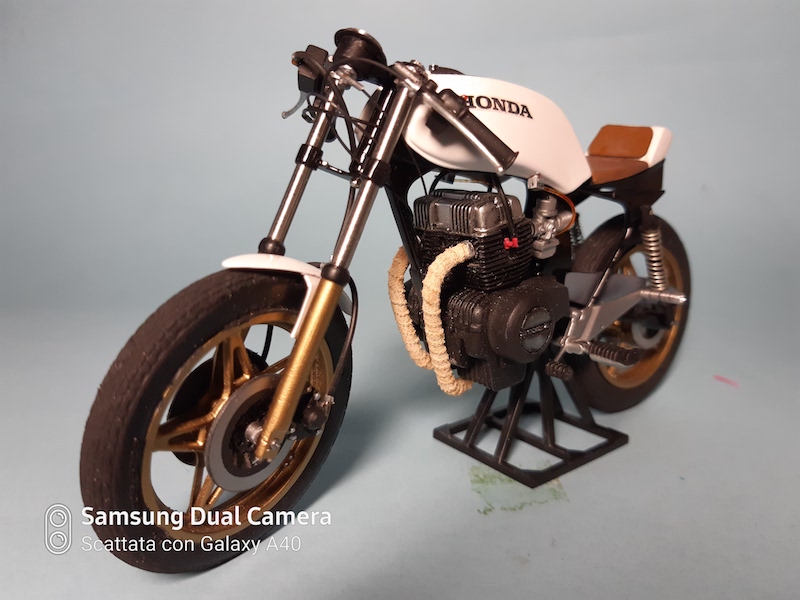 Honda CB 400 N Hawk