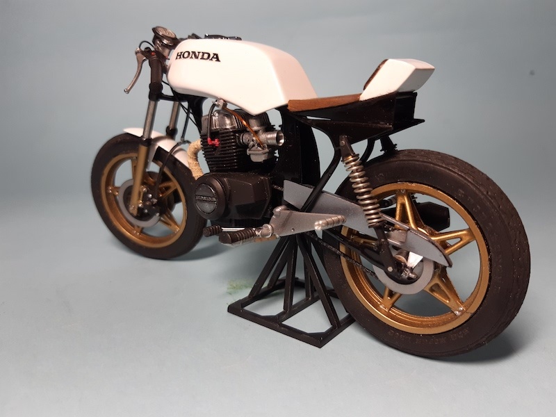 Honda CB 400 N Hawk